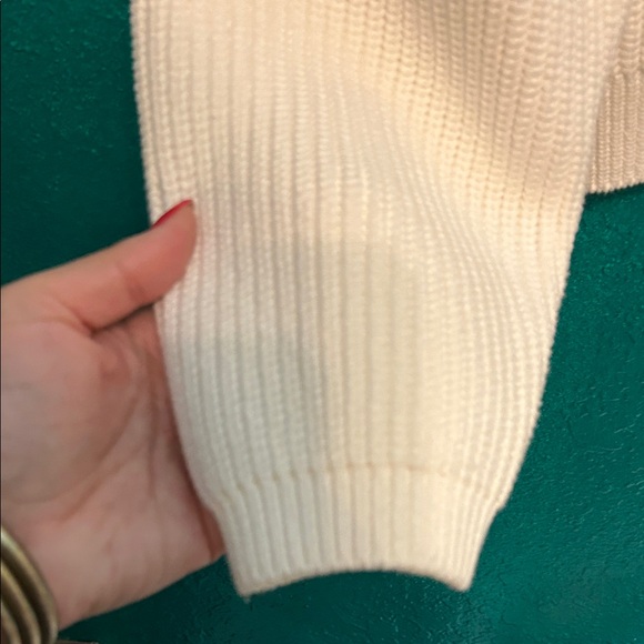 Quince White V-Neck Sweater - Picture 4 of 9